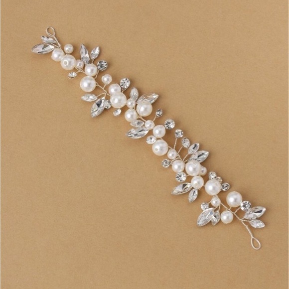 *NEW* Bridal Hairpiece with faux Pearl Decor - Picture 2 of 3